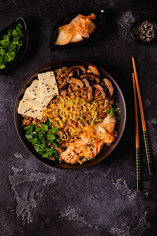 Comment assortir des sacs à dos élégants avec des tenues de bureau?